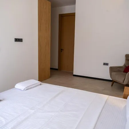 Merkez Sueper Lueks Çeşme