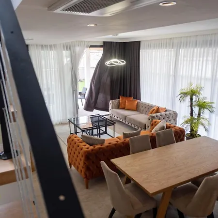 Villa Merkez Sueper Lueks Çeşme