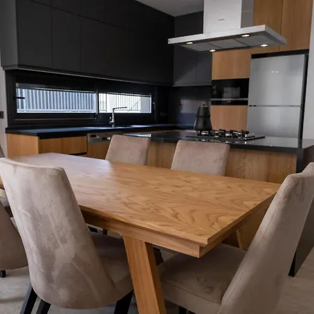 Merkez Sueper Lueks וילה