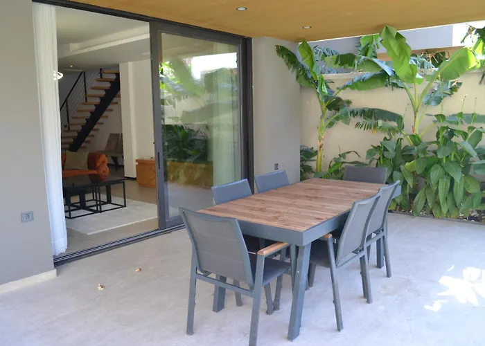 فيلة Merkez Sueper Lueks