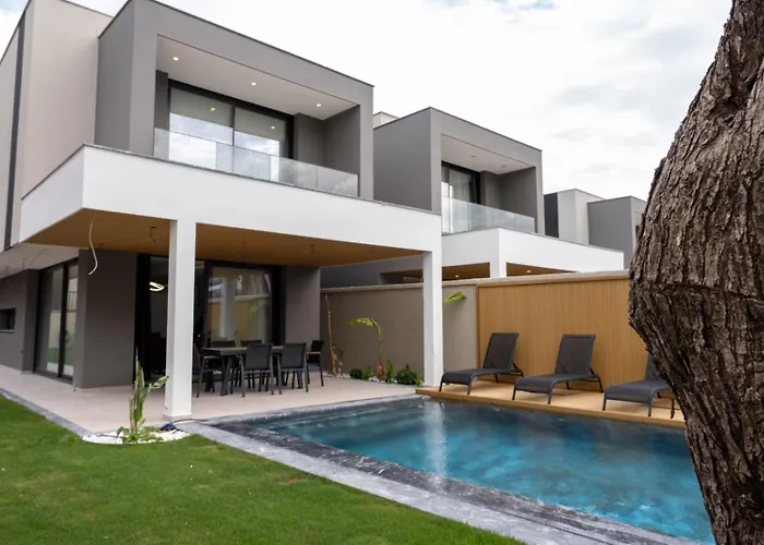 Merkez Sueper Lueks فيلة *