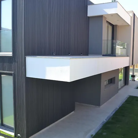 Merkez Sueper Lueks Villa *