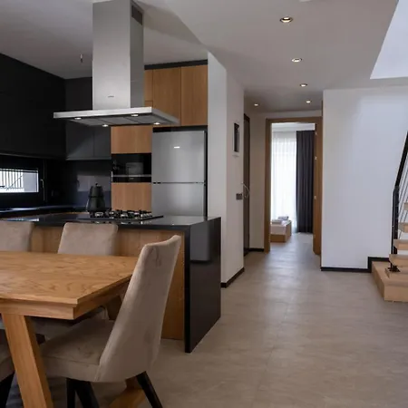 Merkez Sueper Lueks Cesme